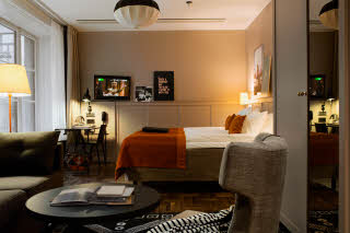 Copyright: Pia Ulin, Katarina Bangatra 61, 116 42 Stockholm, Sweden, +46 705 54 30 32, www.piaulin.com via agenturen agentbauer.com Scandic-Grand-Central-Interior-superior-room.jpg